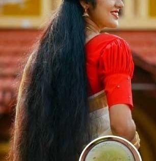स्पेशल मॅजिक ट्रिक! केसांच्या समस्यांनुसार आवळ्याच्या रसात मिसळून ७ पदार्थ लावा, रुक्ष निस्तेज केस चमकू लागतील...