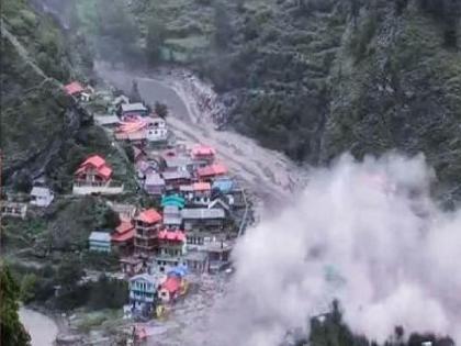 District Disaster Management Committee contacts 70 tourism organizations to find out if anyone from Kolhapur is trapped in the Uttarakhand disaster | उत्तराखंडमधील दुर्घटनेत कोल्हापुरातील कोणी अडकले? शोधासाठी ७० पर्यटन संस्थांशी प्रशासनाने संपर्क साधला