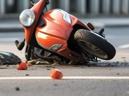 Five people, including four children, died in a terrible accident while returning home from swimming in a swimming pool | स्विमिंगपूलमध्ये पोहून घरी परतताना भीषण अपघात, चार मुलांसह पाच जण ठार!