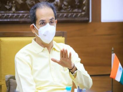 CM Uddhav Thackeray directed the District Collector to create awareness among the citizens about wearing masks. | CoronaVirus: राज्यातील जिल्हाधिकाऱ्यांसोबत बैठक; 'मास्कसक्ती'वर चर्चा, उद्धव ठाकरेंनी दिले महत्वाचे निर्देश