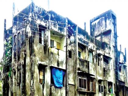 They will force out the 'buildings' of the residents | ‘त्या’ इमारतींतील रहिवाशांना बळजबरीने बाहेर काढणार