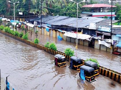 Rainy overnight children, residents daydream | पावसाची रात्रभर संततधार, रहिवाशांची दैना