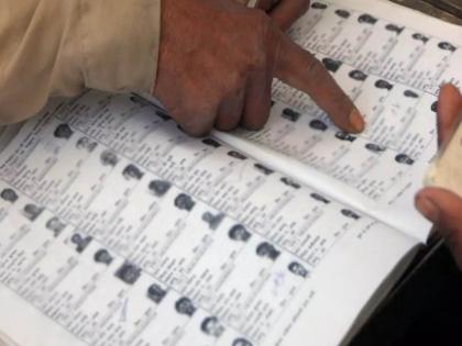 finding polling stations in mumbai suburbs will now easier to avoid over crowd voters will be given colored ballot papers | आता गर्दीची चिंता नको, मतदान केंद्र शोधा बिनधास्त