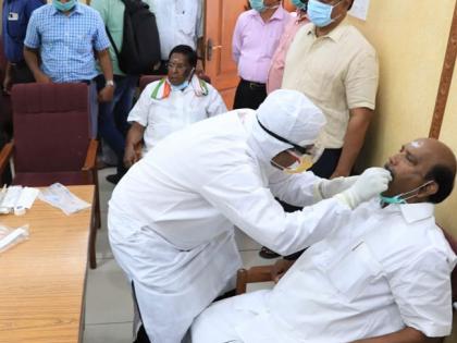 Coronavirus test of CM V Narayansamy, Ministers, MP and MLAs was done at Puducherry rkp | Coronavirus: 'हे' राज्य ठरलं देशातील पहिलं, जिथं मुख्यमंत्र्यांसोबत सर्व मंत्र्यांची केली 'कोरोना टेस्ट'!