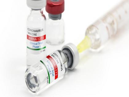 Corona Vaccine News : Genova vaccine approved for human testing; The country's first 'MRNA' based vaccine | Corona Vaccine News : ‘जिनोव्हा’च्या लसीला मानवी चाचण्यांसाठी मान्यता; देशातील पहिली 'MRNA' आधारित लस