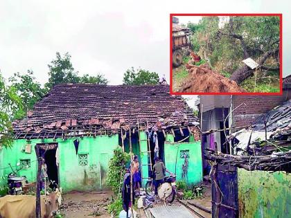 thunderstorm hits Wakal and Maregaon village of lakhani tehsil, 100 houses collapse | भंडाऱ्यात जिल्ह्यात पावसाचे थैमान; वाकल व मऱ्हेगावाला वादळाचा तडाखा, १०० घरांची पडझड