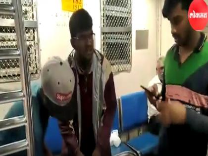 माणुसकी! खोळंबलेल्या रेल्वे प्रवाशांना तरुणांनी वाटले वडापाव