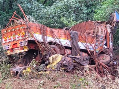 truck falls into valley in bhuibawada ghat driver died | भुईबावडा घाटात ट्रक दरीत कोसळला; चालक ठार