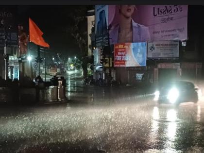 finally receives heavy rains in Kolhapur district, some relief for heat-shocked citizens | कोल्हापूर जिल्ह्यात अखेर वळवाची हजेरी, उष्म्याने हैराण झालेल्या नागरिकांना काहिसा दिलासा