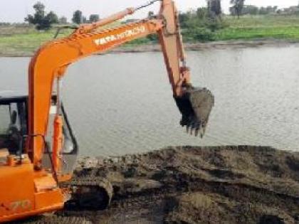 The process of removing silt from the Krishna river basin which causes floods is underway in shirol Kolhapur | Kolhapur: शिरोळ तालुक्यात गाळमिश्रित वाळू उपसा सुरू, स्वस्तात वाळू मिळणार 