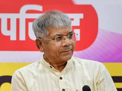  Vanchit Bahujan Aghadi will contest all 48 Lok Sabha seats in Maharashtra and Prakash Ambedkar will contest from Akola constituency  | Lok Sabha 2024 : वंचित बहुजन आघाडी राज्यातील ४८ लोकसभेच्या जागा लढणार; प्रकाश आंबेडकरही 'रिंगणात'