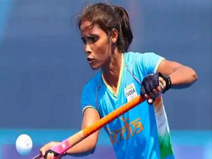 After the defeat in the Olympics, the family of female hockey player Vandana Kataria was insulted by caste | ऑलिम्पिकमधील पराभवानंतर हॉकी खेळाडू वंदना कटारियाच्या कुटुंबियांना जातिवाचक शिवीगाळ