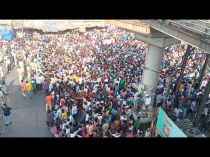 Corona Virus: Hardik Pandya, Harbhajan Singh express concern over seeing crowds at Bandra station svg | वांद्रे स्थानक गर्दी प्रकरण; Hardik Pandya, Harbhajan Singh यांनी व्यक्त केली चिंता 