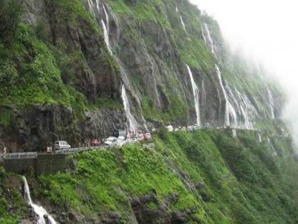 pune rain traffic restrictions from Varandha Ghat till September 30 | Varandha Ghat : वरंधा घाटातून ३० सप्टेंबरपर्यंत वाहतुकीवर निर्बंध