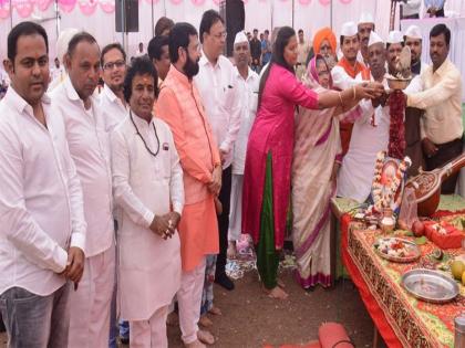 The state-level Warakari convention in Nandurbar was started | नंदुरबारात राज्यस्तरीय वारकरी संमेलन सुरू