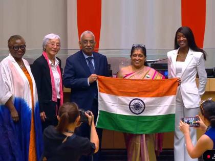35 years of struggle for gender equality, international recognition for Varsha Deshpande of Hinganghat | लैंगिक समानतेसाठी ३५ वर्षांचा संघर्ष, हिंगणघाटच्या वर्षा देशपांडे यांचा आंतरराष्ट्रीय गौरव 35 years of struggle for gender equality, international recognition for Varsha Deshpande of Hinganghat | लैंगिक समानतेसाठी ३५ वर्षांचा संघर्ष, हिंगणघाटच्या वर्षा देशपांडे यांचा आंतरराष्ट्रीय गौरव