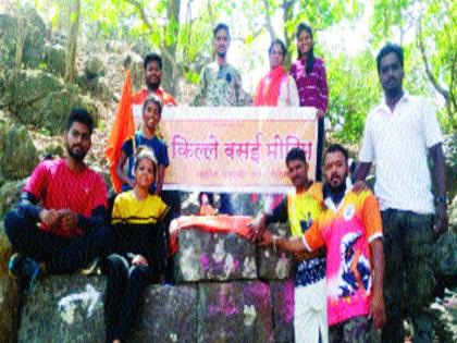 Vijayadin celebrated in the sunny summer | रणरणत्या उन्हात विजयदिन साजरा