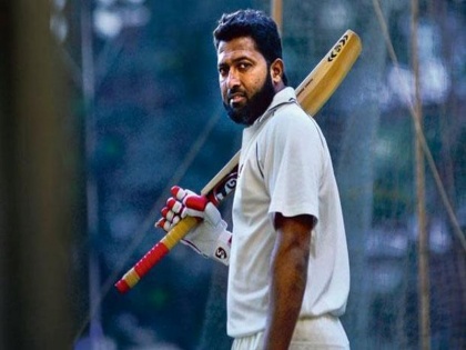 Wasim became the first batsman to hit 11,000 runs in the Ranji Trophy tournament | वसीम जाफर रणजी चषक स्पर्धेत ११ हजार धावा ठोकणारा पहिलाच फलंदाज बनला