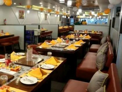 Why go to a non-vegetarian hotel if it hurts religious sentiments? Consumer Commission dismisses complaint in Mumbai on vegetarian people | धार्मिक भावना दुखावत असतील तर मांसाहारी हॉटेलमध्ये का जाता? ग्राहक आयोगाने मुंबईतील तक्रार फेटाळली Why go to a non-vegetarian hotel if it hurts religious sentiments? Consumer Commission dismisses complaint in Mumbai on vegetarian people | धार्मिक भावना दुखावत असतील तर मांसाहारी हॉटेलमध्ये का जाता? ग्राहक आयोगाने मुंबईतील तक्रार फेटाळली