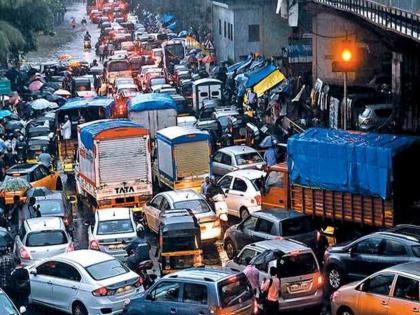 Load of 38 lakh vehicles on the roads of Pune city Increase in electric vehicle purchases | अबब...! पुणे शहरातील रस्त्यावर ३८ लाख वाहनांचा भार! इलेक्ट्रिक वाहनाच्या खरेदीत वाढ