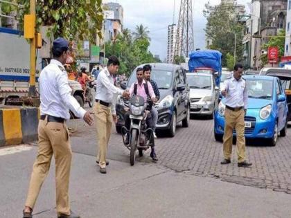 Mahalok Adalat will provide 50 percent discount for recovery of outstanding traffic fines worth Rs 450 crore in Pune | पुण्यातील ४५० कोटींच्या थकीत वाहतूक दंड वसुलीसाठी महालोकअदालत देणार ५० टक्के सवलत Mahalok Adalat will provide 50 percent discount for recovery of outstanding traffic fines worth Rs 450 crore in Pune | पुण्यातील ४५० कोटींच्या थकीत वाहतूक दंड वसुलीसाठी महालोकअदालत देणार ५० टक्के सवलत