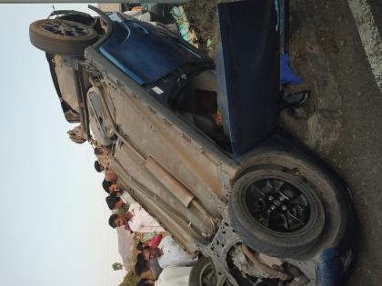 Two cars face a face-to-face in Solashi Phata on the national highway | राष्ट्रीय महामार्गावर सोळशी फाटा येथे  दोन कारची समोरासमोर धडक 