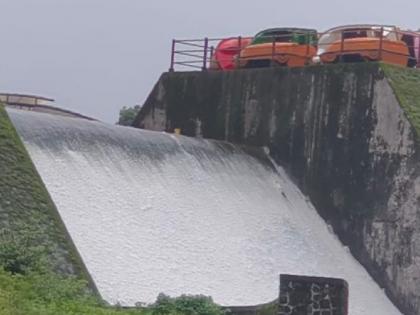 Mahabaleshwar Venna Lake overflows due to heavy rains | Satara: महाबळेश्वरमध्ये मुसळधार पाऊस, वेण्णा तलाव ओव्हर फ्लो Mahabaleshwar Venna Lake overflows due to heavy rains | Satara: महाबळेश्वरमध्ये मुसळधार पाऊस, वेण्णा तलाव ओव्हर फ्लो