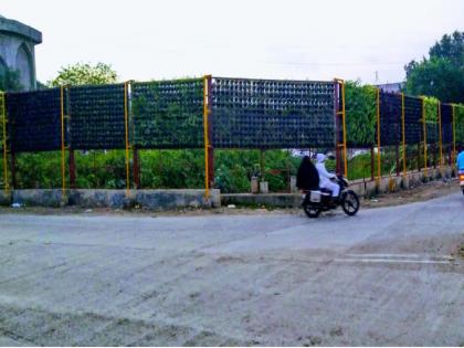 Two more vertical gardens completed in Aurangabad; Fountains will also be started at various squares | औरंगाबादेतील आणखी दोन व्हर्टिकल गार्डनचे काम पूर्ण; विविध चौकात कारंजेही होणार सुरु