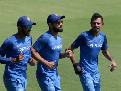 India vs Australia 2nd T20: When Captain Virat Kohli asks colleagues How's the Josh? | India vs Australia 2nd T20 : जेव्हा कॅप्टन कोहली सहकाऱ्यांना विचारतो How's the Josh? 