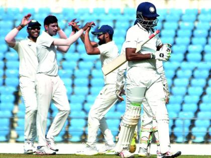 Ranji Trophy final: A little lead to Vidarbha | रणजी करंडक फायनल : विदर्भाकडे निसटती आघाडी