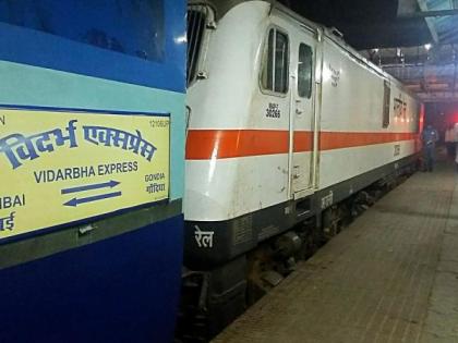 Vidarbha Express departed from Nagpur instead of Gondia | विदर्भ एक्स्प्रेस गोंदियाऐवजी नागपुरातून रवाना