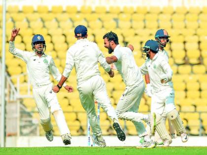  Ranji Trophy: Vidarbha 312 runs in the first innings | रणजी करंडक : यजमानांच्या पहिल्या डावात ३१२ धावा; सौराष्ट्र ५ बाद १५८