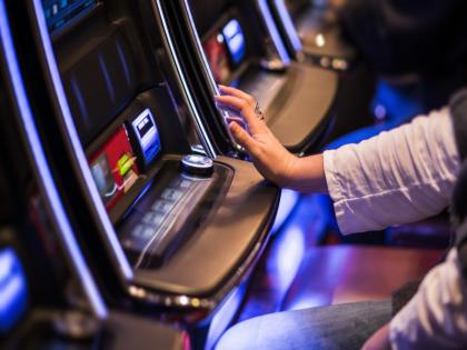 Illegal video gaming gambling on police radar As many as 26 people were arrested in Pimpri | अवैध व्हिडीओ गेमिंग जुगार पोलिसांच्या रडारवर; पिंपरीत तब्बल २६ जणांना अटक