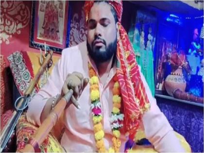 Dwarka fake ‘godman’ vinod kashyap arrested for raping, blackmailing women | २५ हजारांची हॉस्पिटलमधील नोकरी सोडली अन् बनला भोंदूबाबा; महिलांना 'असं' फसवलं