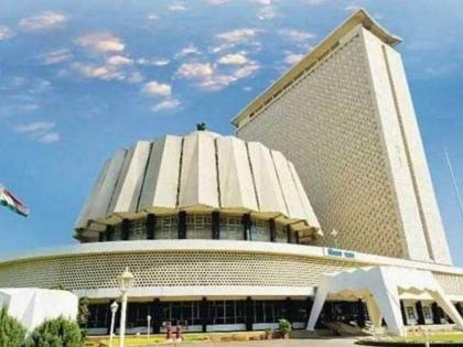 Opposition on backfoot in Legislative Council as numbers dwindle | संख्या घटल्याने विधान परिषदेत विरोधक बॅकफूटवर