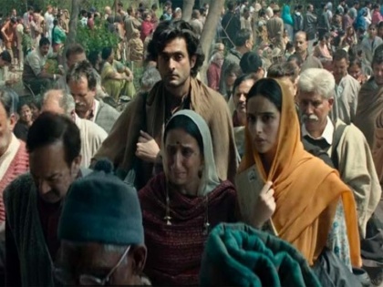 True Kashmiri Pandits work in this movie to feel realistic, read details | वास्तववादी वाटण्यासाठी या सिनेमात खऱ्या काश्मिरी पंडितांनी केलंय काम, वाचा सविस्तर