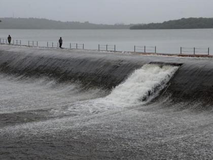 17,000 million liters of water stored in the lake in three days | तलावांत तीन दिवसांत वाढला १७ हजार दशलक्ष लिटर जलसाठा