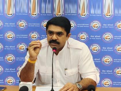 vijai sardesai criticized goa govt over unemployment | गोमंतकीय युवकांना वाऱ्यावर सोडून दिले: विजय सरदेसाई