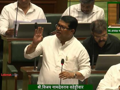 Farmers and agricultural laborers who died due to lightning should be given relief fund of Rs 10 lakh | 'त्या' शेतकरी, शेतमजुरांना १० लाखांची मदत द्या; काँग्रेसचे विधिमंडळ नेते विजय वडेट्टीवर यांची मागणी