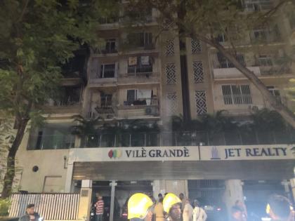 Fire on second floor of residential building in Vileparle; Death of an old woman | विलेपार्ल्यात रहिवाशी इमारतीच्या दुसऱ्या मजल्यावर आग; एका वृद्ध महिलेचा मृत्यू