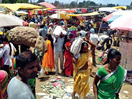 Runway to buy Agotomic Farmers of Vikramgad | विक्रमगडमधील शेतक-यांची आगोट खरेदीसाठी धावपळ