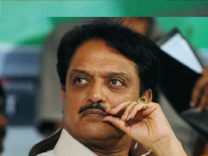 Vilasrao Deshmukh was defeated by half a vote in the Legislative Council; It was sponsored by Shiv Sena | विधानपरिषदेला विलासराव देशमुख अर्ध्या मताने झाले होते पराभूत; शिवसेनेने केले होते पुरस्कृत