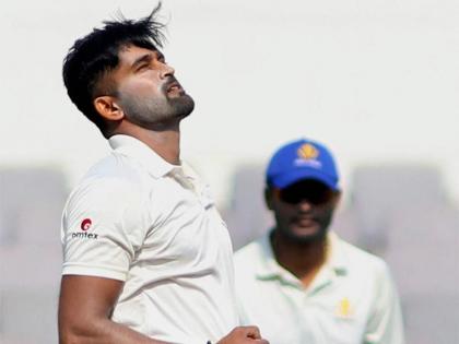 Ranji Trophy: Karnataka leads the big lead, Mumbai are 222 runs behind | रणजी करंडक : कर्नाटकला मोठी आघाडी, मुंबई तब्बल २२२ धावांनी पिछाडीवर