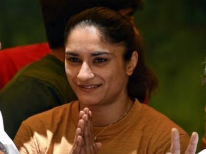 Maybe I'll wrestle again, the fight will go on, truth will win - Vinesh Phogat | कदाचित मी पुन्हा कुस्ती खेळेन, लढाई सुरूच राहणार, विजय सत्याचाच होईल - विनेश फोगाट