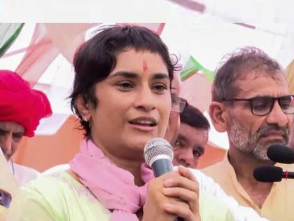 This is the real time to teach a lesson to the grand alliance government; Vinesh Phogat's attack on the Mahayuti | महायुती सरकारला धडा शिकविण्याची हीच खरी वेळ; विनेश फोगाट यांचा महायुतीवर घणाघात