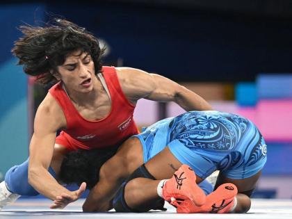 Do you want the result secret or public? Vinesh Phogat received a mail with questions on umpire sports arbitration olympic | तुम्हाला निकाल गुप्त हवाय की सार्वजनिक? विनेश फोगाटला आला क्रीडा लवादाच्या प्रश्नांचा मेल