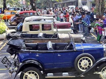  Vintage Classic Trains: 'Classic Car Fiesta' in Dadar | विंटेज क्लासिक गाड्यांची भुरळ : दादरमध्ये ‘क्लासिक कार फिएस्टा’