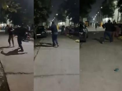 Uttar Pradesh Man Slaps Woman For Feeding Stray Dogs In Ghaziabad, Video Goes Viral | Viral Video: भटक्या कुत्र्यांना खायला दिलं म्हणून महिलेला भररस्त्यात मारहाण; एका व्यक्तीला अटक Uttar Pradesh Man Slaps Woman For Feeding Stray Dogs In Ghaziabad, Video Goes Viral | Viral Video: भटक्या कुत्र्यांना खायला दिलं म्हणून महिलेला भररस्त्यात मारहाण; एका व्यक्तीला अटक