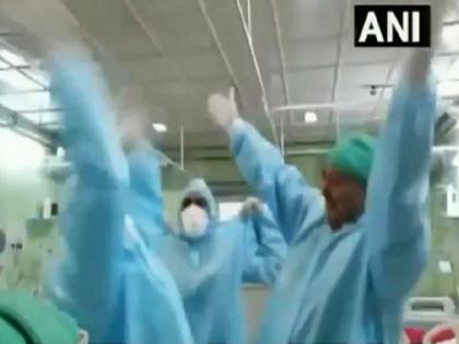 doctors at covid icu did a dance on sapna chaudharys songs people said fun or carelessness watch viral video | कोविड ICU मध्ये सपना चौधरीच्या गाण्यावर डॉक्टर्स थिरकले; नेटकरी म्हणाले...