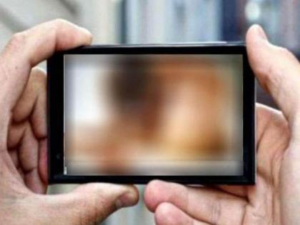 10 lakhs extorted from young woman by threatening to make pornographic videos viral | Pune | अश्लील व्हिडीओ व्हायरल करण्याची धमकी देत तरुणीकडून उकळले १० लाख